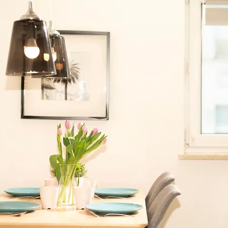 아파트 Stylish 3city In By Renters